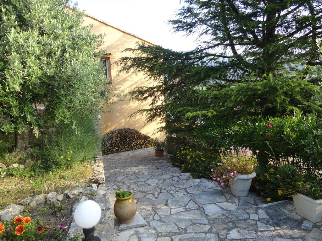 B&B Chez Max Figanières Zewnętrze zdjęcie